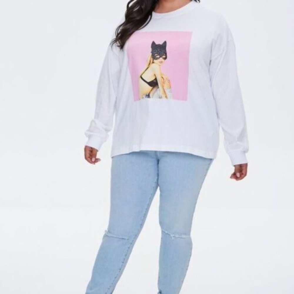 Forever 21 Cat Woman Graphic Pullover 3X - Picture 1 of 6
